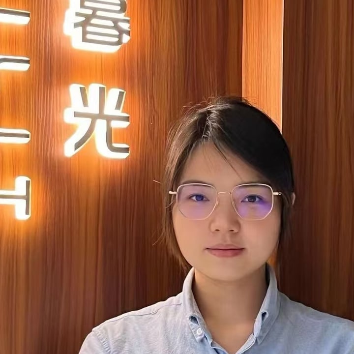 余婷婷验光师照片